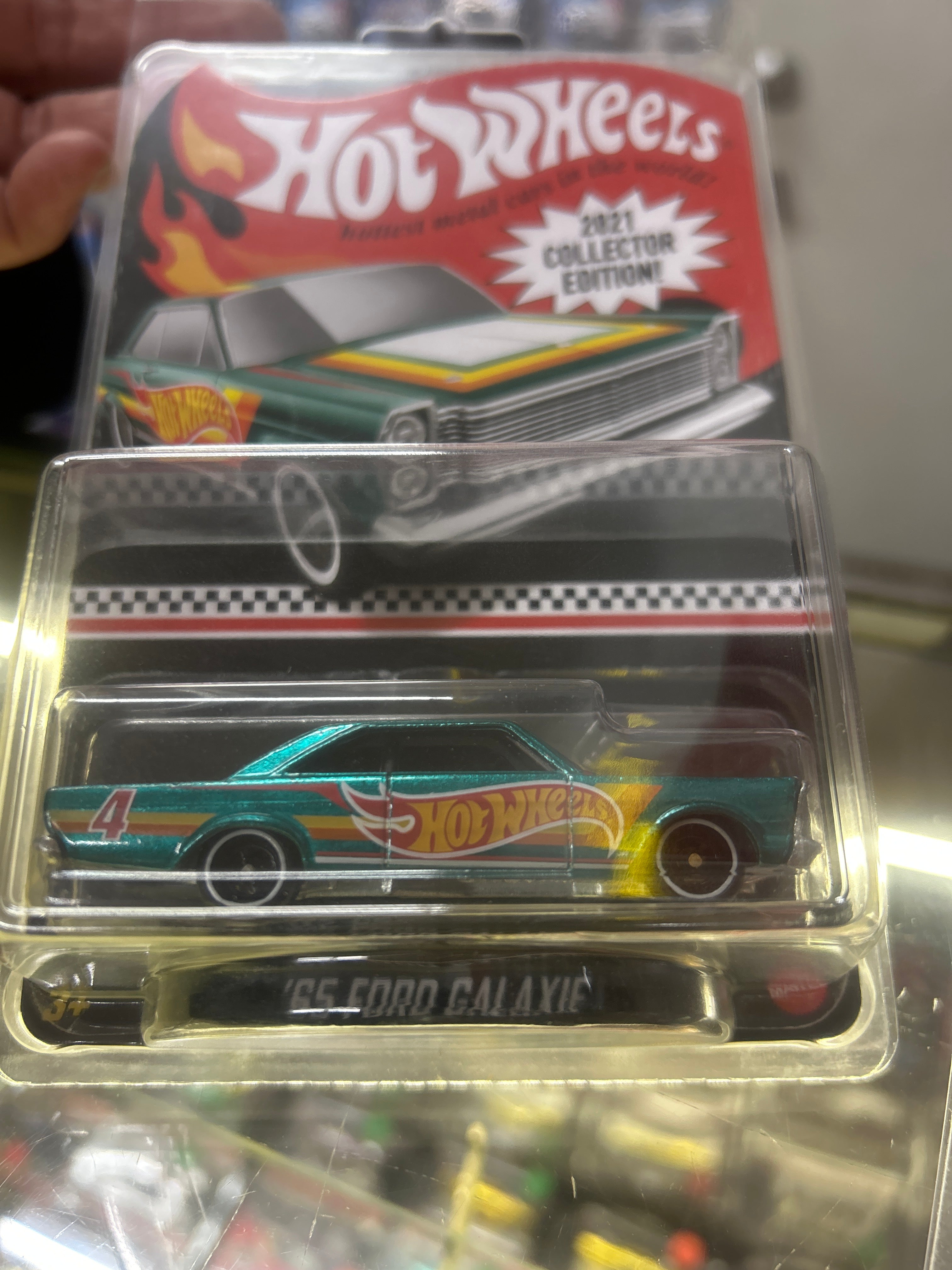 Red Line Club ‘65 Ford Galaxy