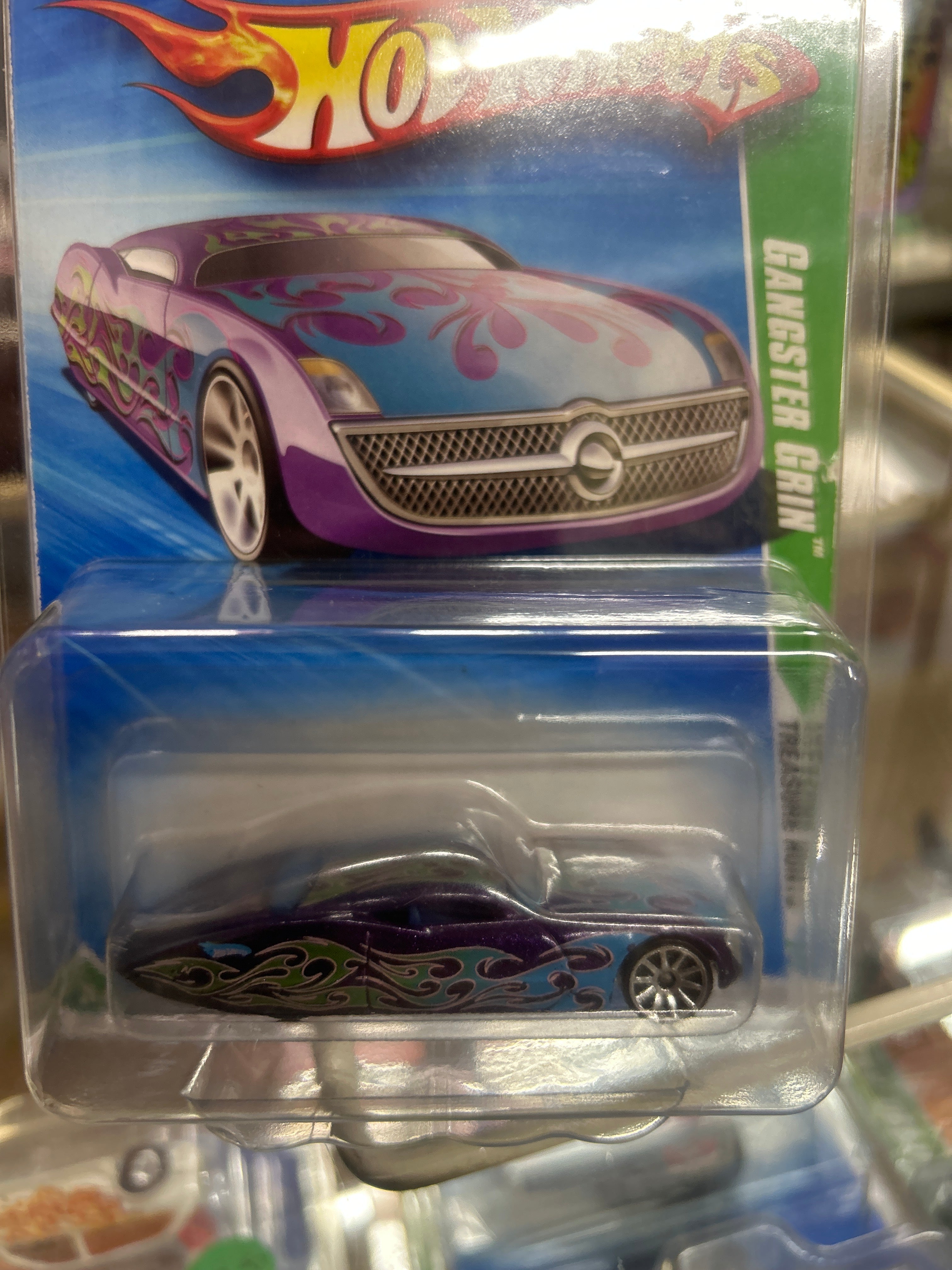 Treasure Hunt Gangster Grin